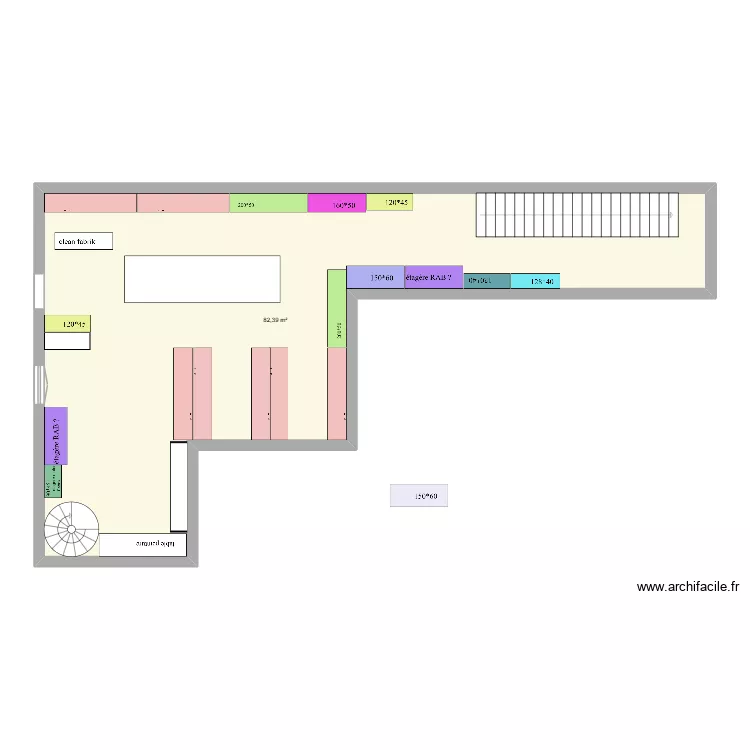 stock aménagé. Plan de 1 et 82 m² stock aménagé. Plan de 1 et 82 m²