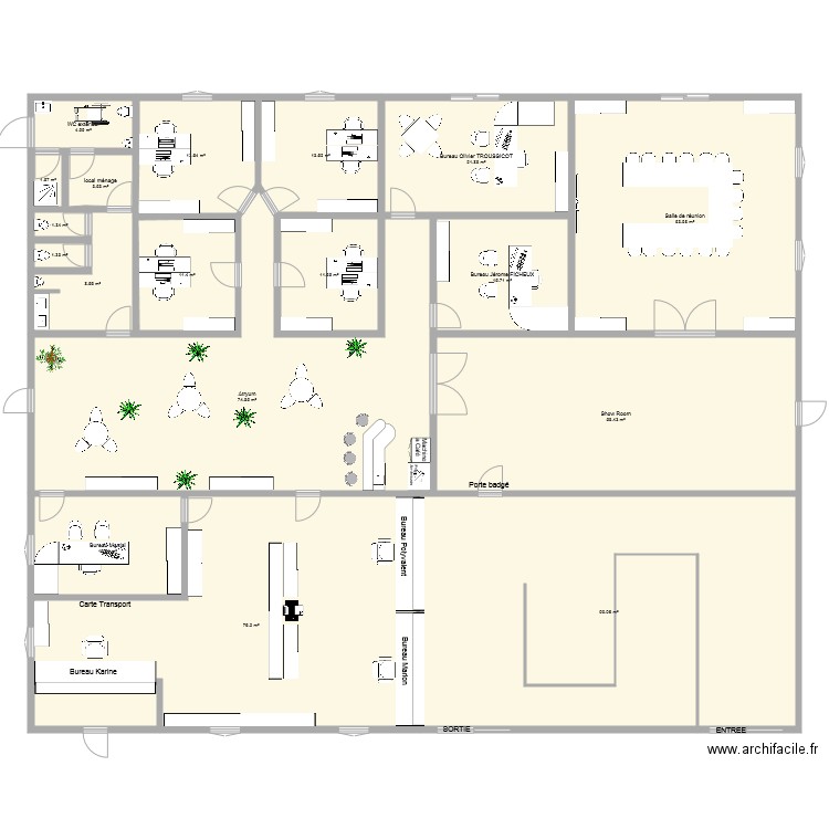 bureau marcoussis. Plan de 0 pièce et 0 m2