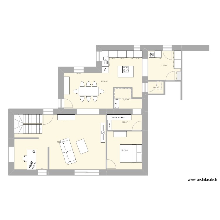 Nouvelle maison. Plan de 7 pièces et 94 m2