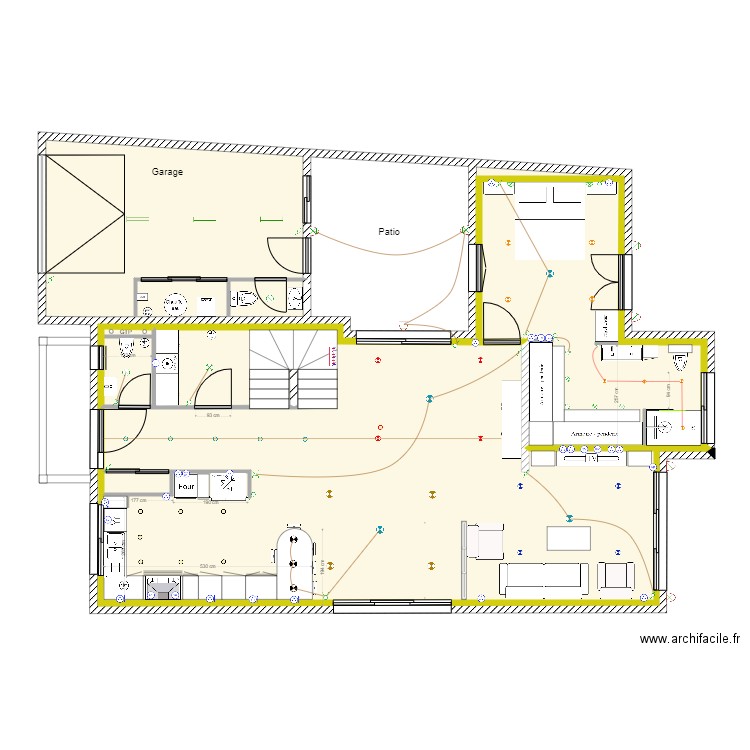 Schéma électrique. Plan de 16 pièces et 326 m2