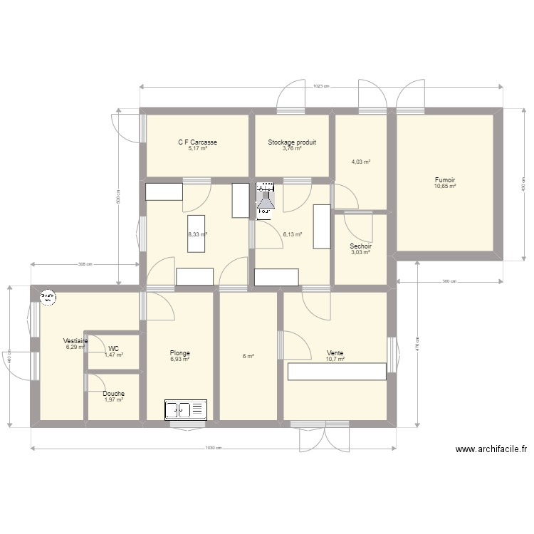 Labo de decoupe. Plan de 13 pièces et 74 m2