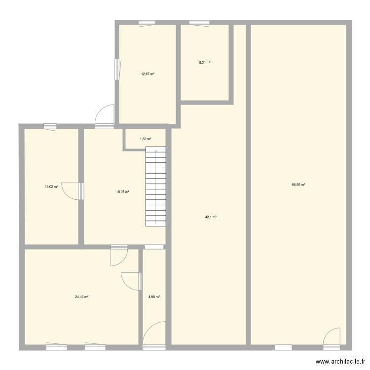 Maison hoste original. Plan de 15 pièces et 361 m2