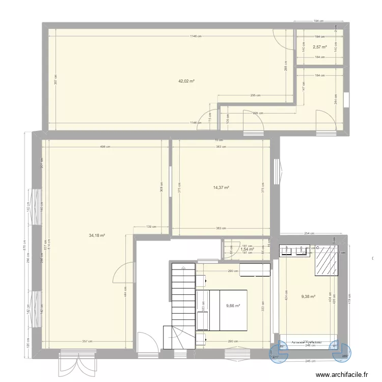 S&eacute;n&eacute; Avant. Plan de 