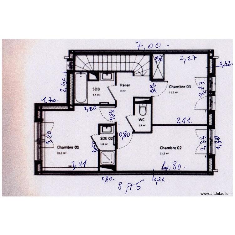 Etage. Plan de 0 pièce et 0 m2