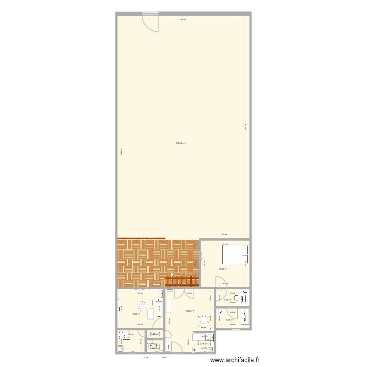 Beraud. Plan de 8 pièces et 230 m2