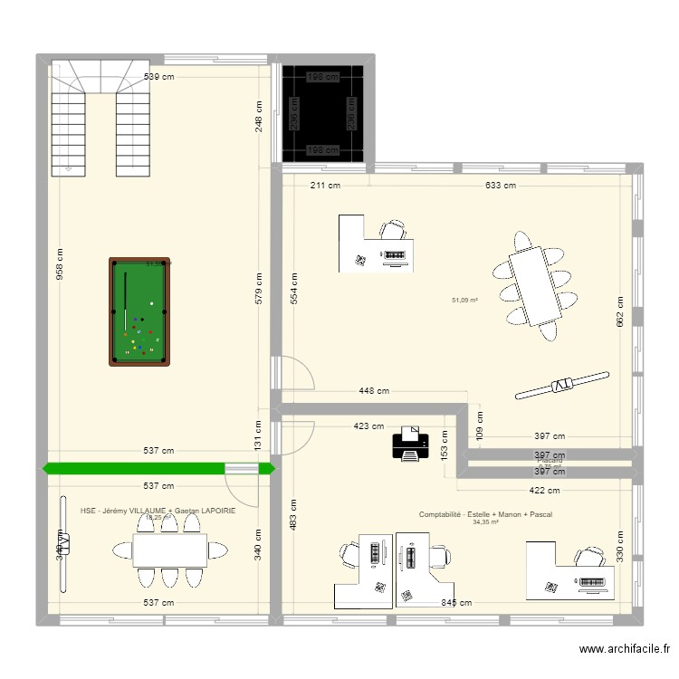 Bureaux étage. Plan de 8 pièces et 117 m2