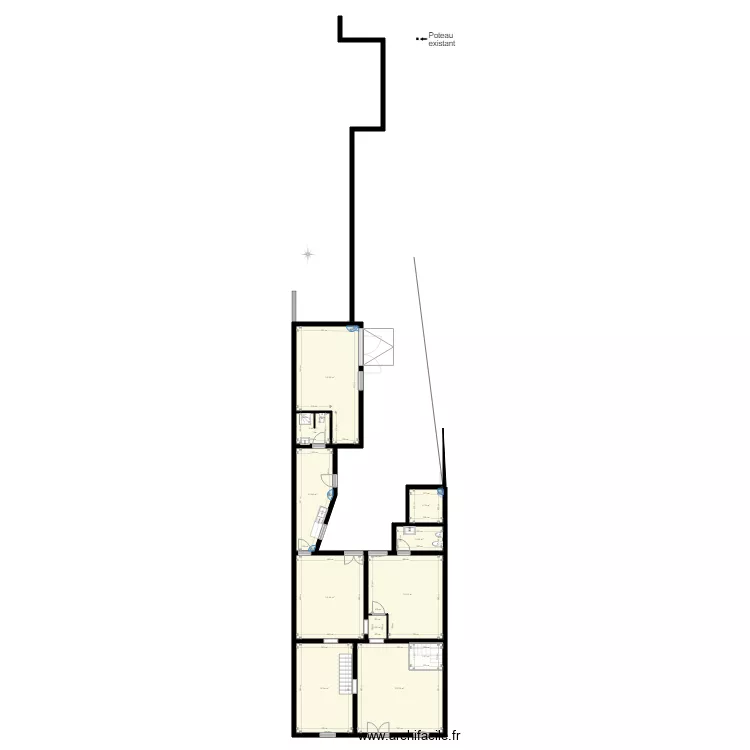 RdC terrain cot&eacute;. Plan de 