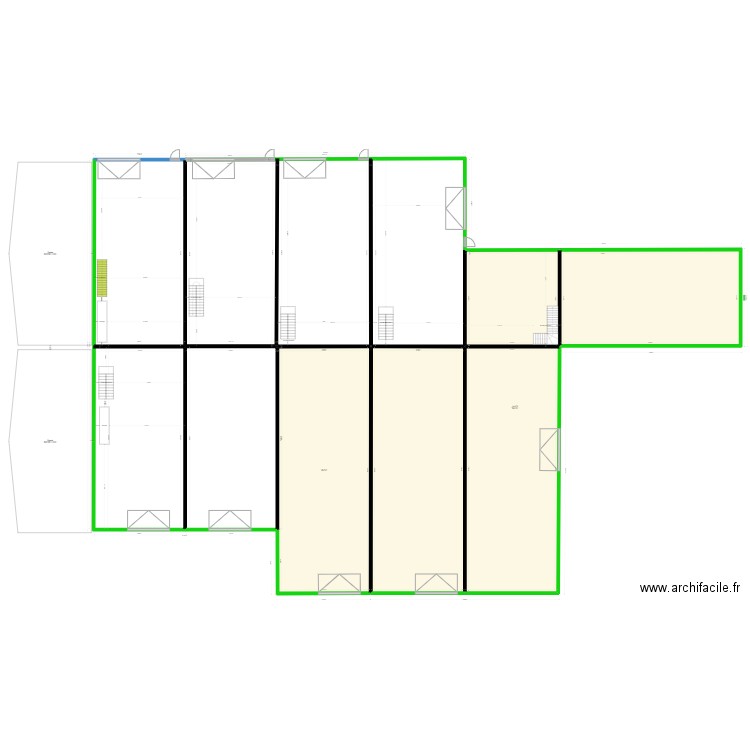 St Etienne rdc. Plan de 11 pièces et 2686 m2