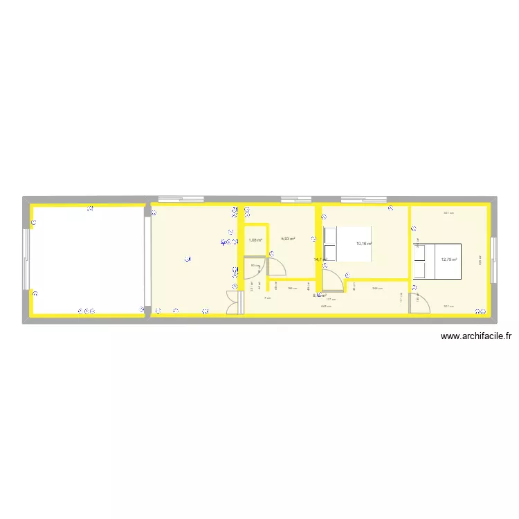 Pauline 1 prise. Plan de 