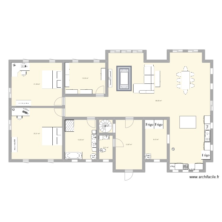 maiosn A. Plan de 9 pièces et 186 m2