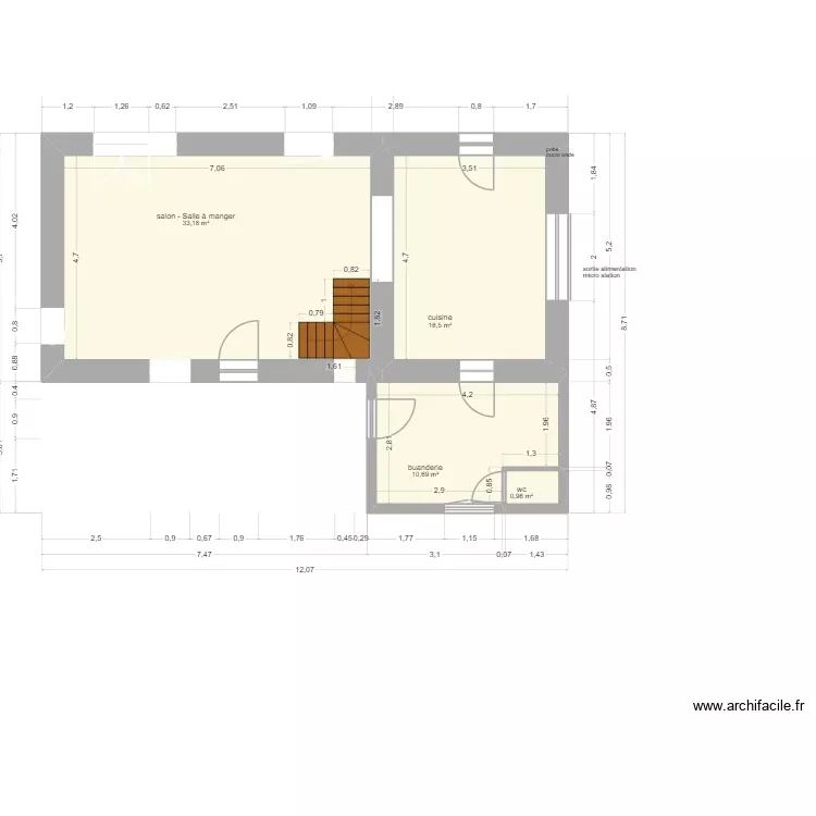 rdc. Plan de 4 Pièces et 61 m²