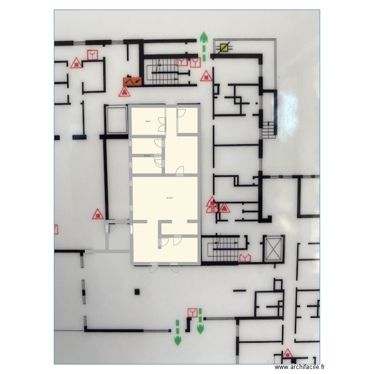 cuisine. Plan de 3 pièces et 101 m2