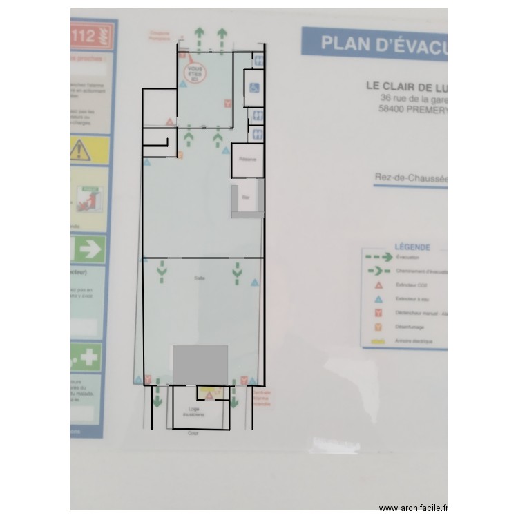 Plan de masse. Plan de 11 pièces et 417 m2