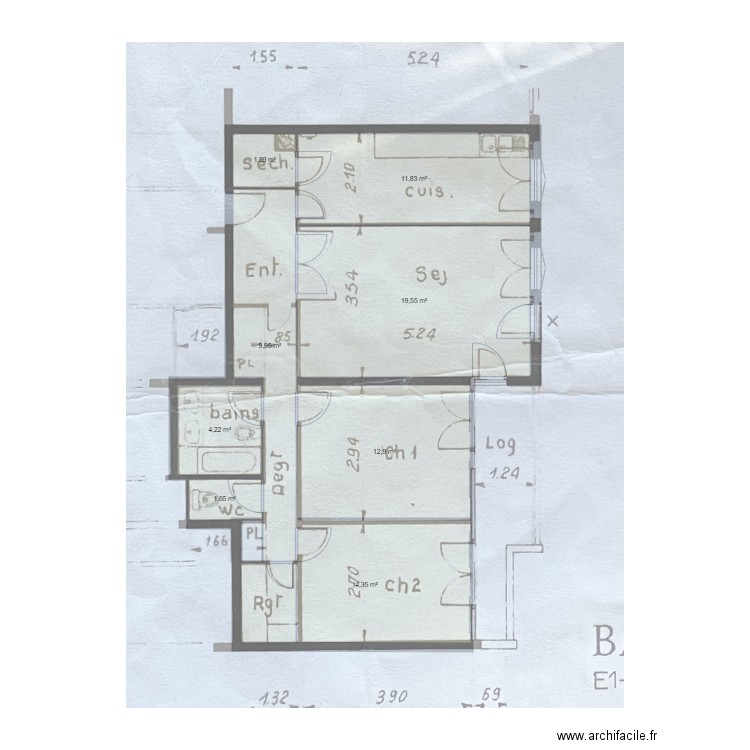 V0  petit gris. Plan de 8 pièces et 76 m2