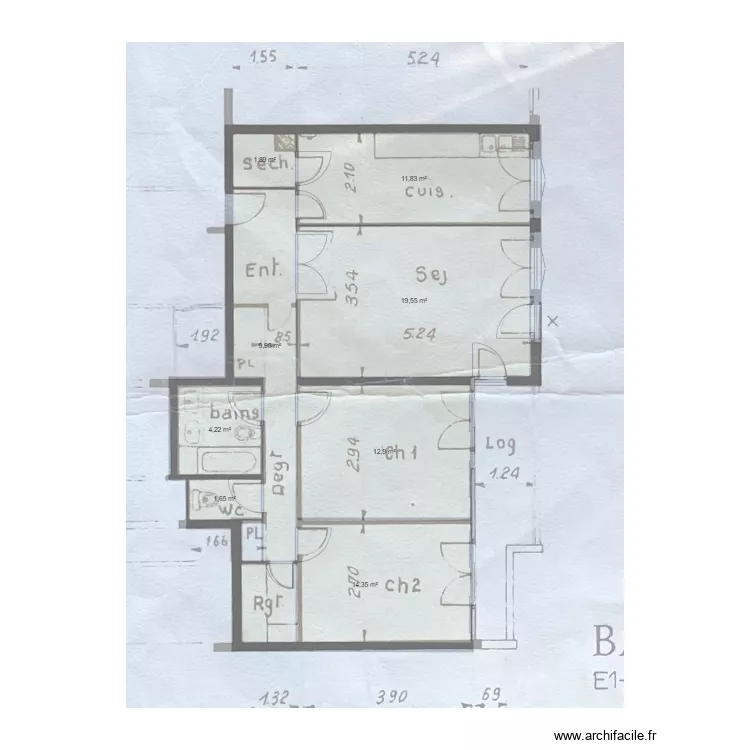 V0  petit gris. Plan de 