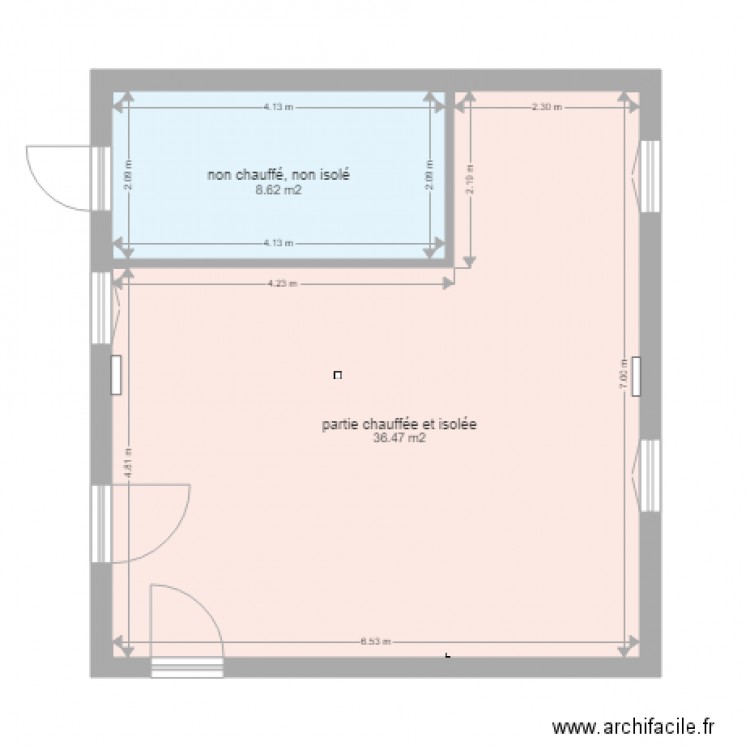 Pièce vide, sans isolant. Plan de 2 pièces et 45 m2