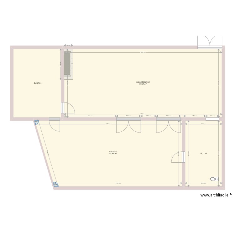 salle Cahagnolle. Plan de 4 pièces et 191 m2