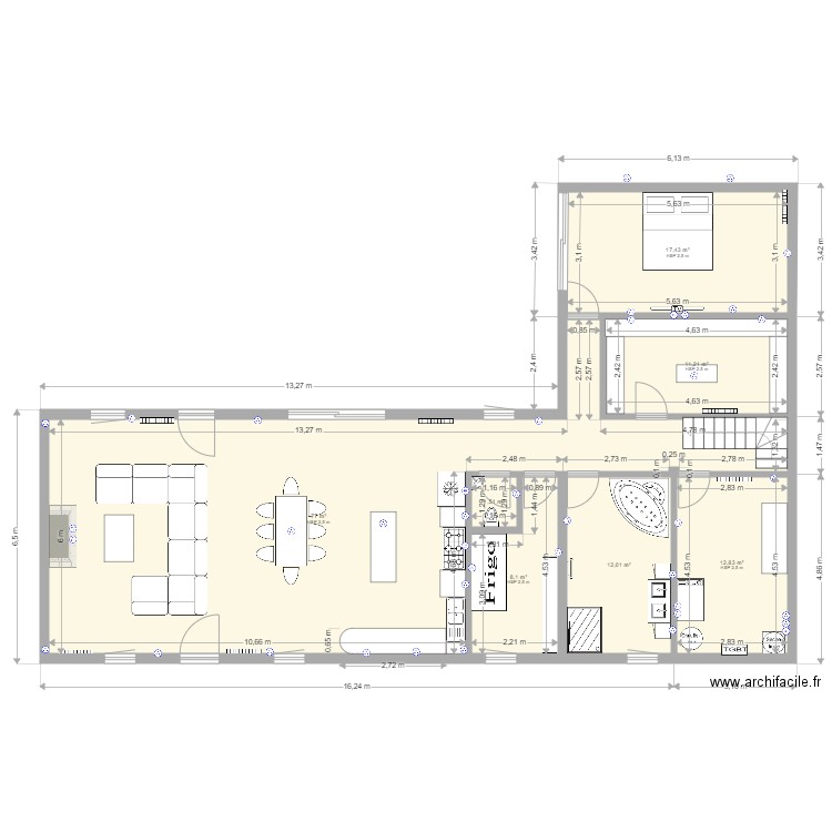 Maison fo. Plan de 7 pièces et 140 m2