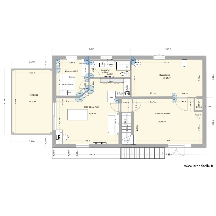 Rez de chaussée V4 sans isolation extérieure. Plan de 15 pièces et 155 m2