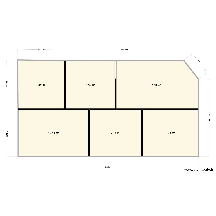 BOXS 4-5-6-7-8-9 AVEC CLOISONS. Plan de 6 pièces et 54 m2