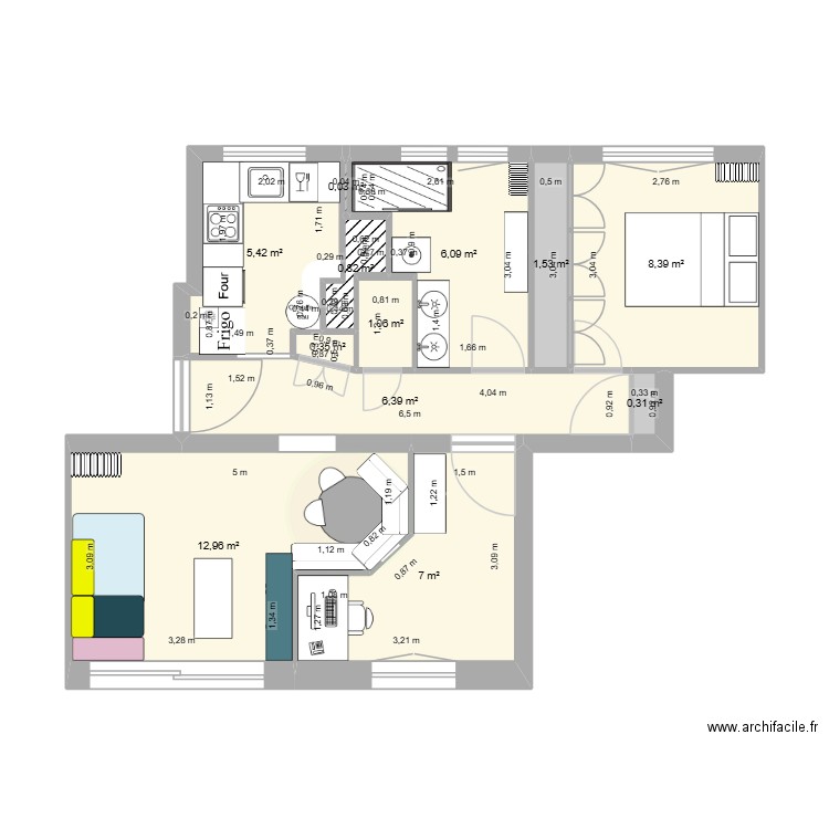 APPART FELIX KB revu isolé par l'int. Plan de 12 pièces et 50 m2