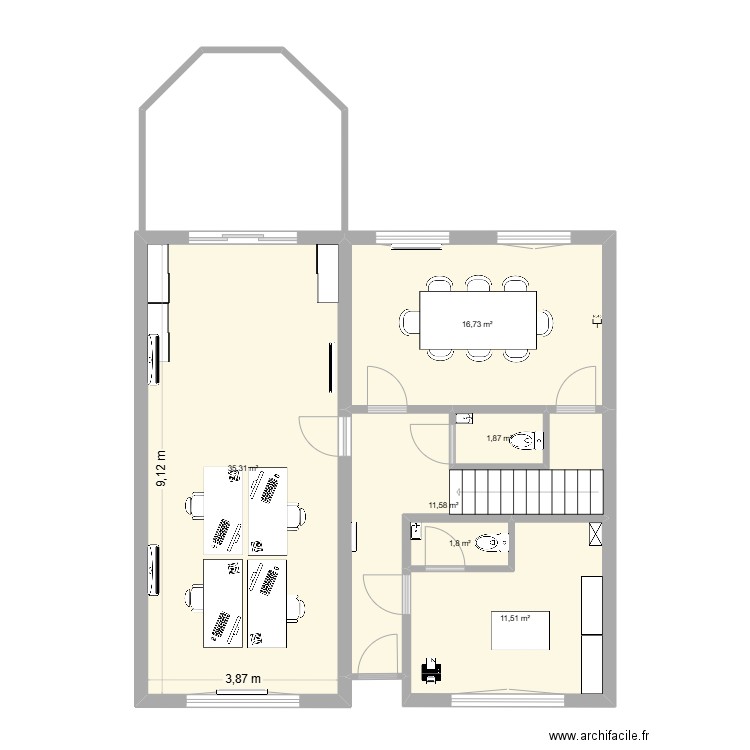 Maison des stagiaires. Plan de 6 pièces et 79 m2