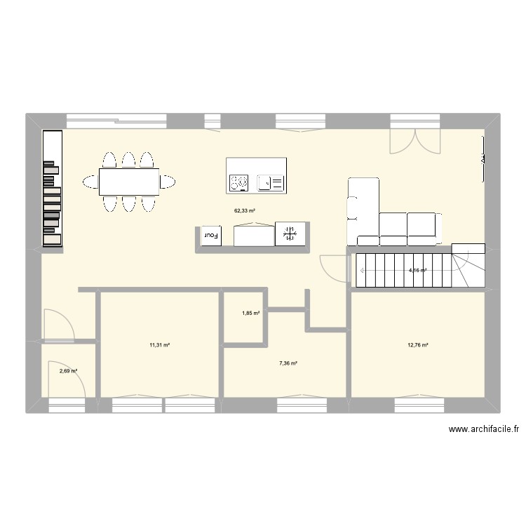 zou. Plan de 7 pièces et 102 m2
