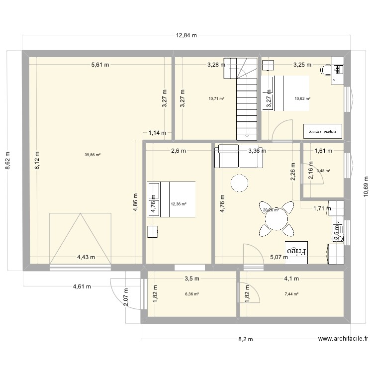 Rénovation sous sol. Plan de 8 pièces et 111 m2