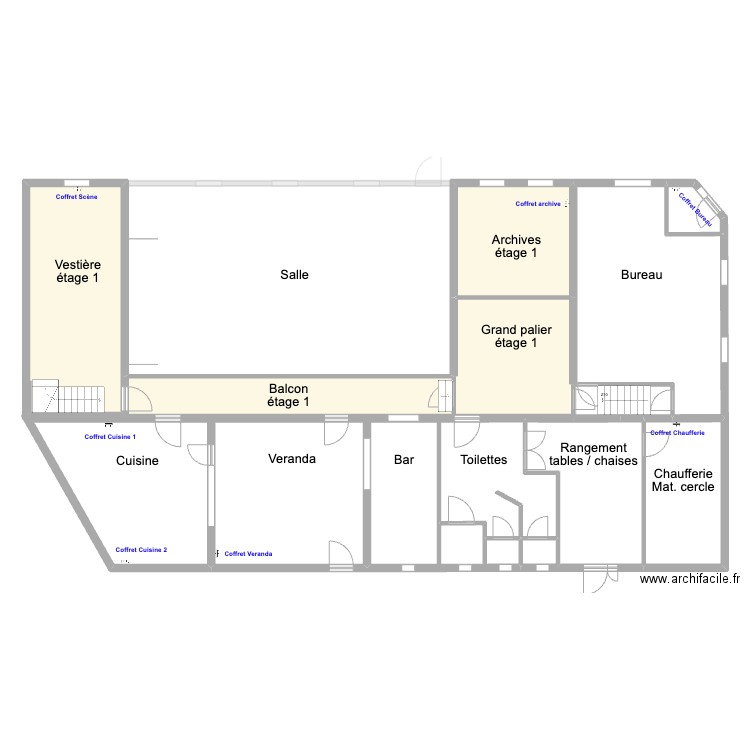 Cercle Bâtiment.D. Plan de 14 pièces et 299 m2