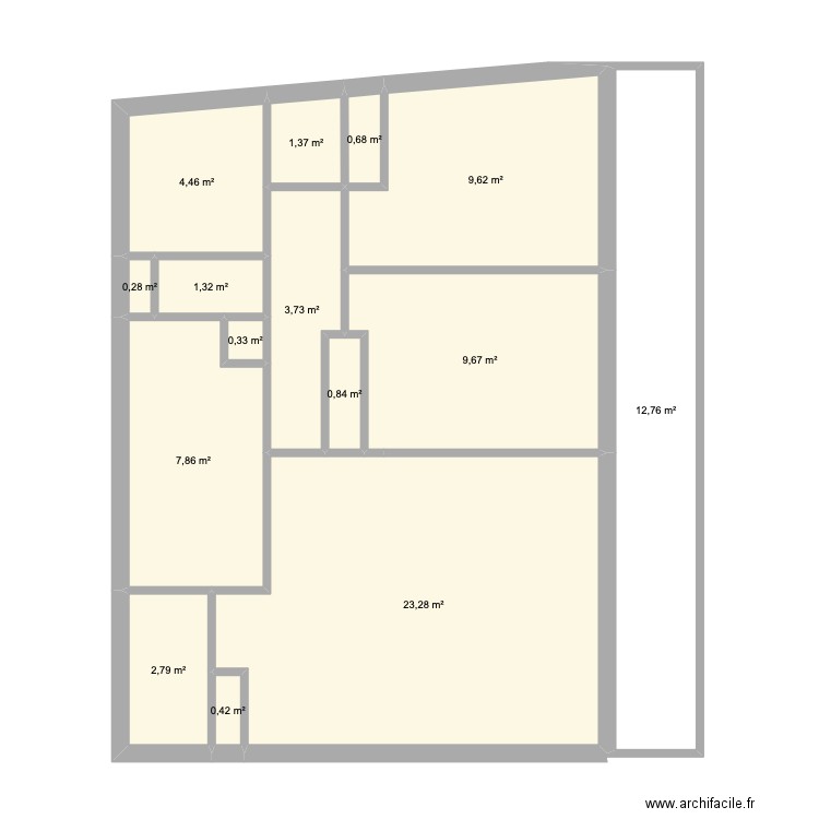 Appartement Courtois. Plan de 15 pièces et 79 m2