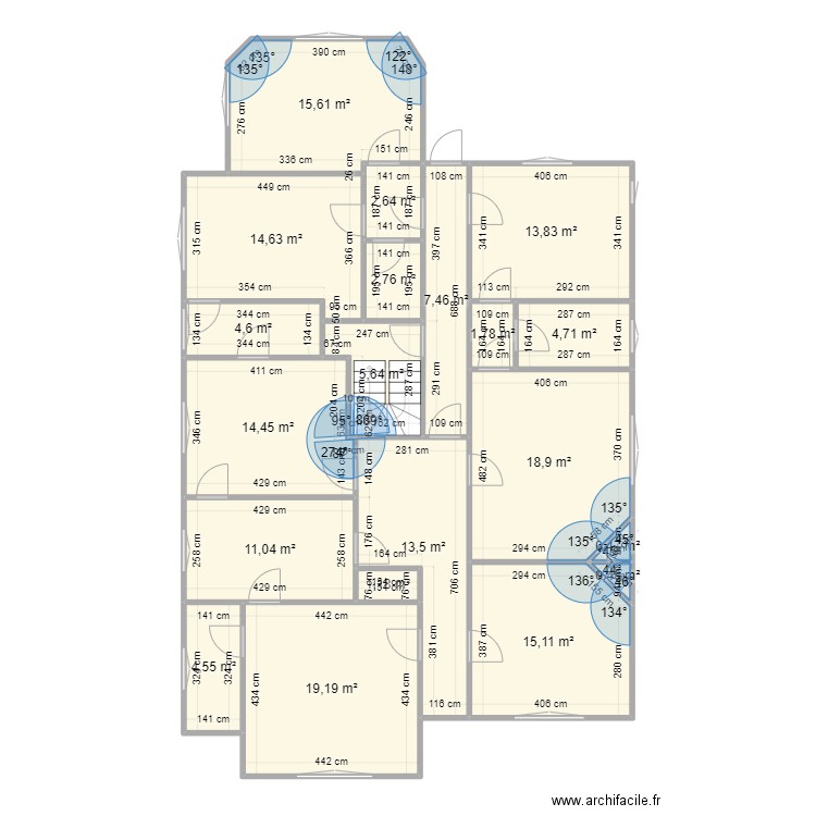 15 descartes RDC. Plan de 20 pièces et 173 m2