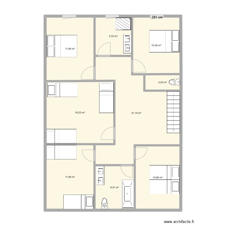 salle de jeu etage. Plan de 9 pièces et 96 m2