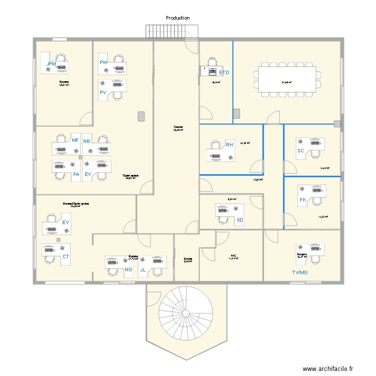 Locaux NPVC avec bureaux. Plan de 16 pièces et 300 m2