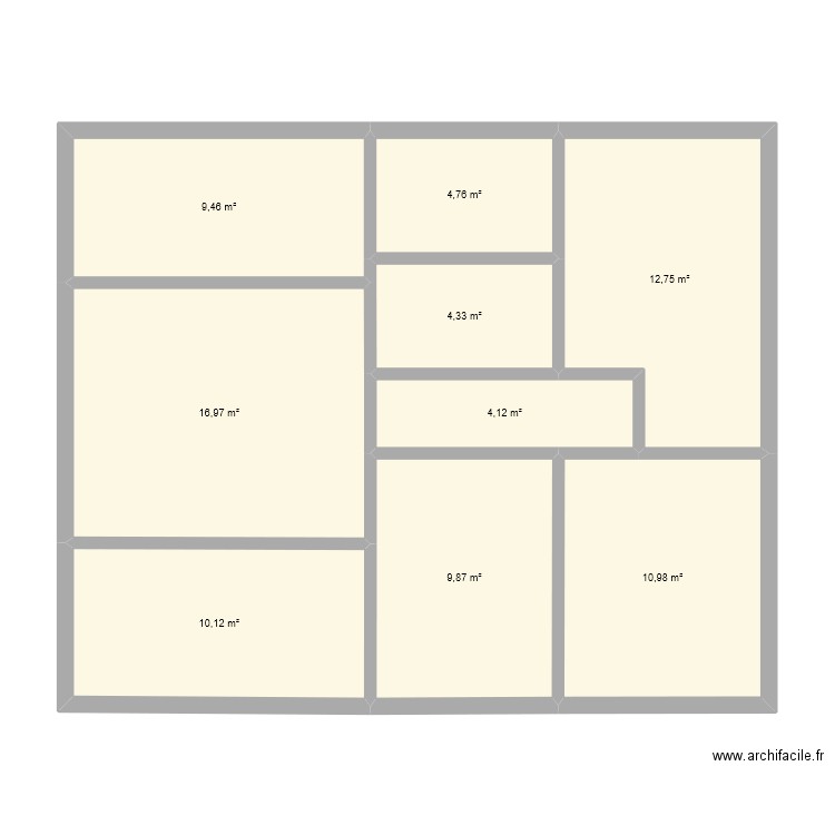 Brouillon 2023. Plan de 9 pièces et 83 m2