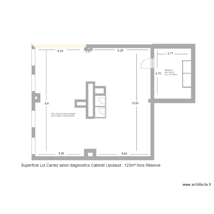 LOCAL BENETON. Plan de 10 pièces et 33 m2