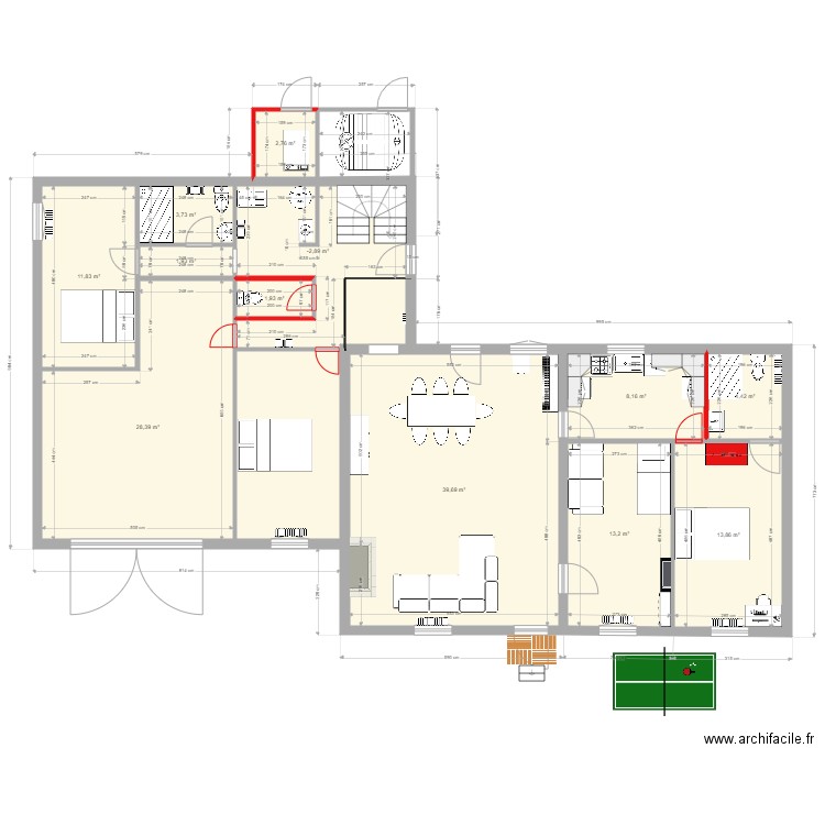 RDC Villeneuve sur Yonne modifié 2. Plan de 15 pièces et 305 m2