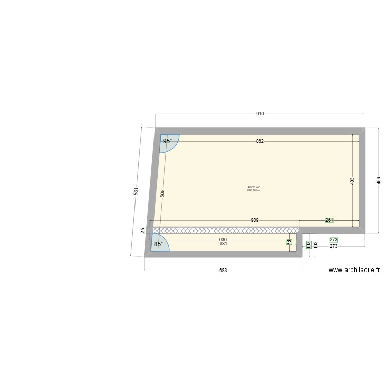 Piscine côtes nouveau bac débordement et conduites. Plan de 1 pièce et 40 m2