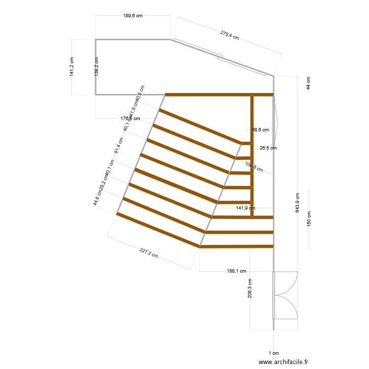 escalier. Plan de 15 pièces et 16 m2