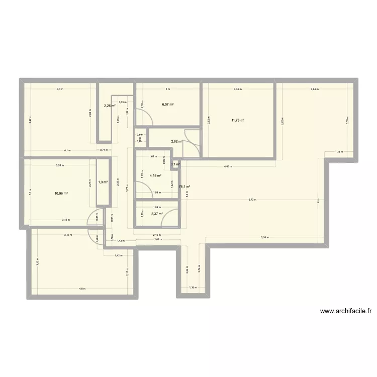 plan. Plan de 10 Pièces et 120 m²