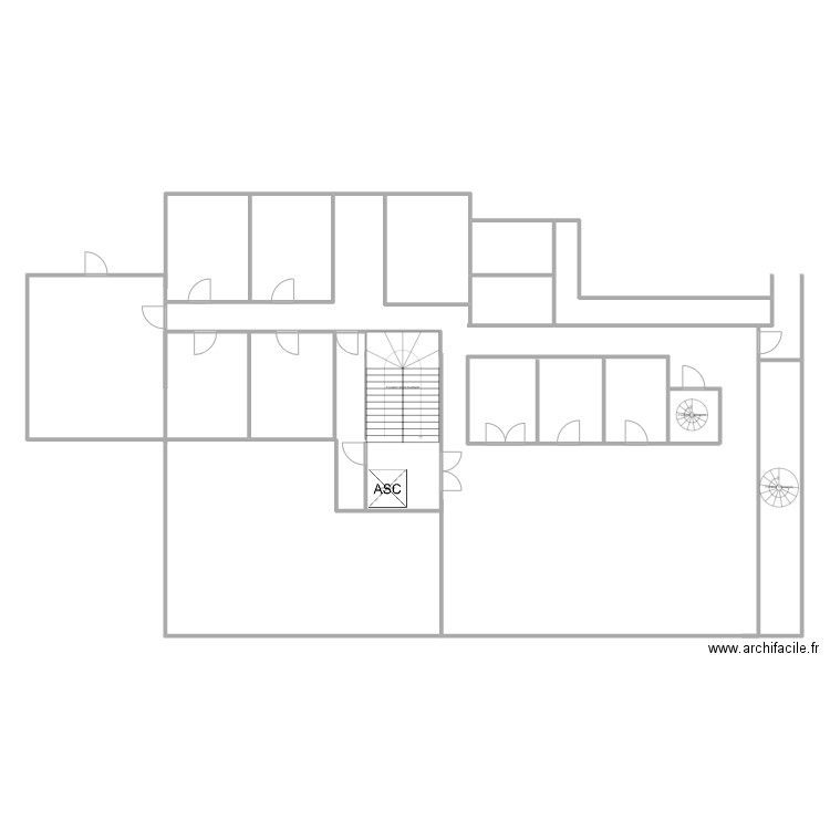 R - 1. Plan de 5 pièces et 82 m2