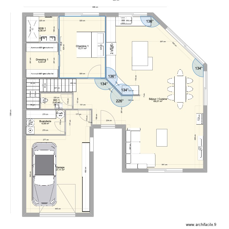 Maison Robin. Plan de 13 pièces et 176 m2