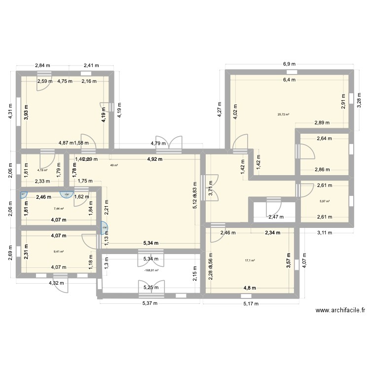 plan maison. Plan de 8 pièces et 129 m2