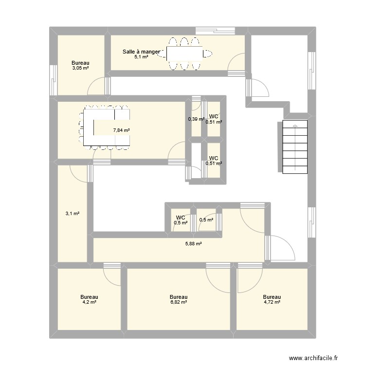 E2C. Plan de 13 pièces et 43 m2