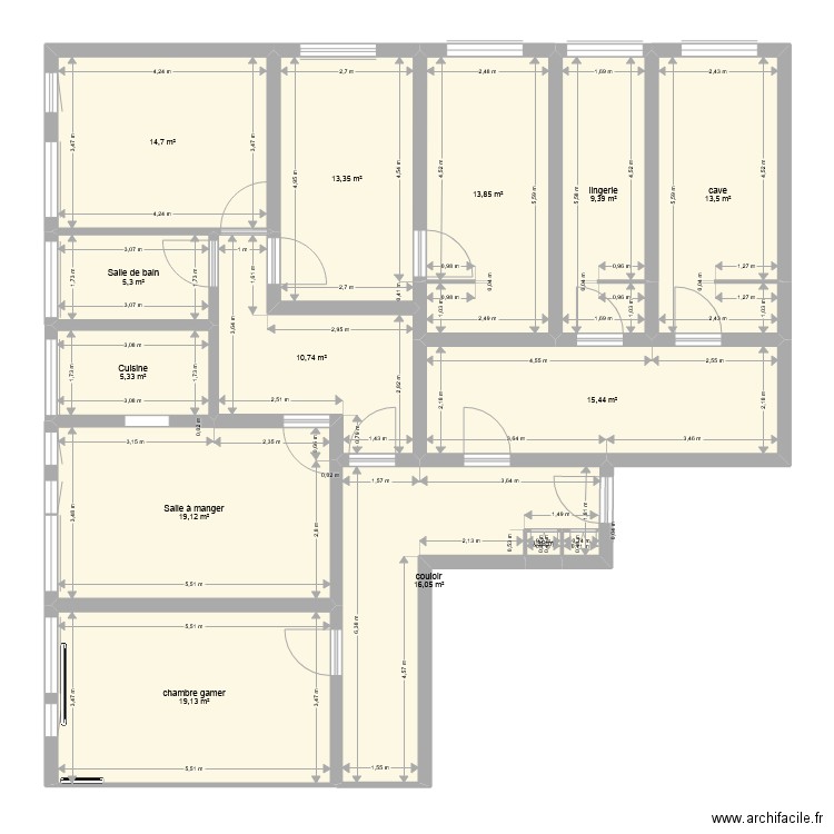 appartement. Plan de 13 pièces et 156 m2