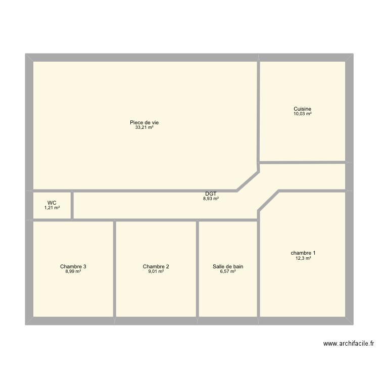 Maison 2. Plan de 8 pièces et 90 m2