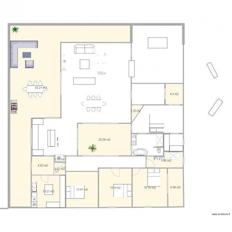 carré avec patio. Plan de 0 pièce et 0 m2