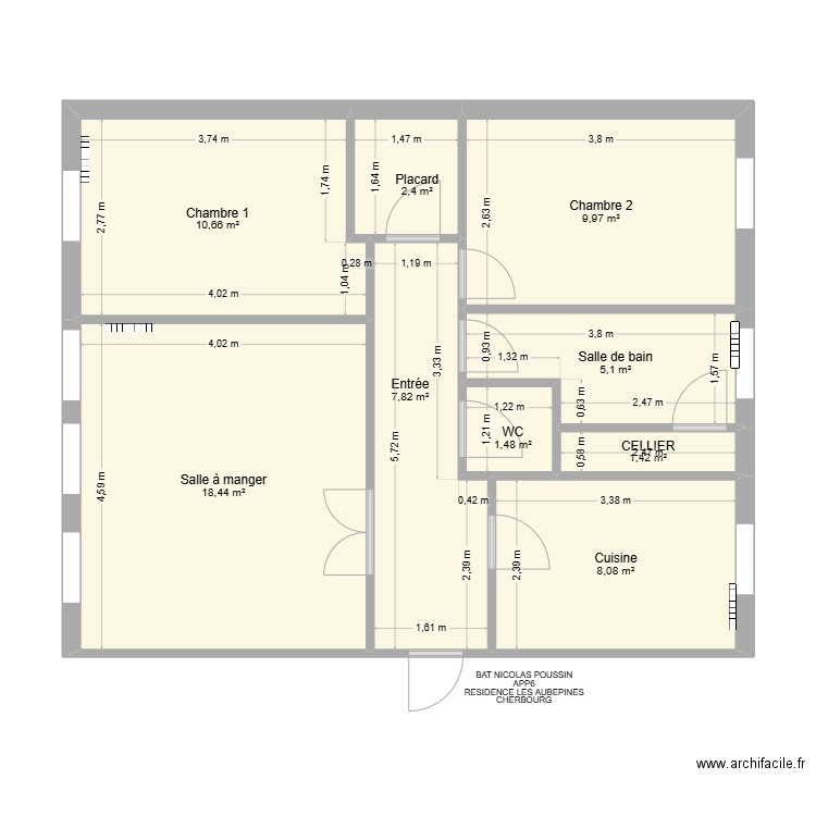 BAT POUSSIN APP 6. Plan de 9 pièces et 65 m2