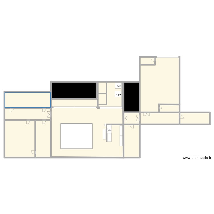 CUISINE COLLECTIVE . Plan de 19 pièces et 693 m2