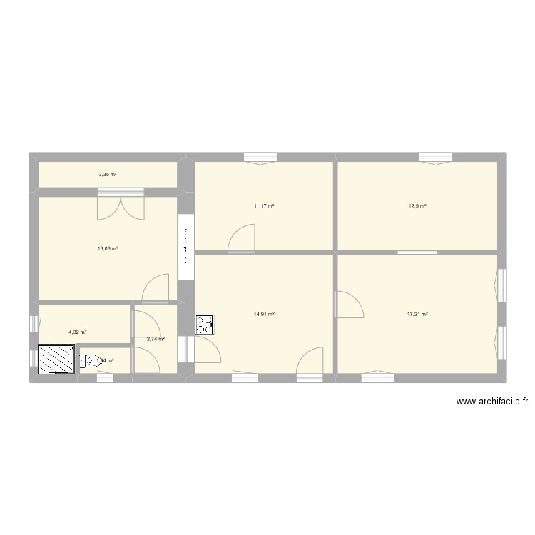 Maison. Plan de 9 pièces et 81 m2