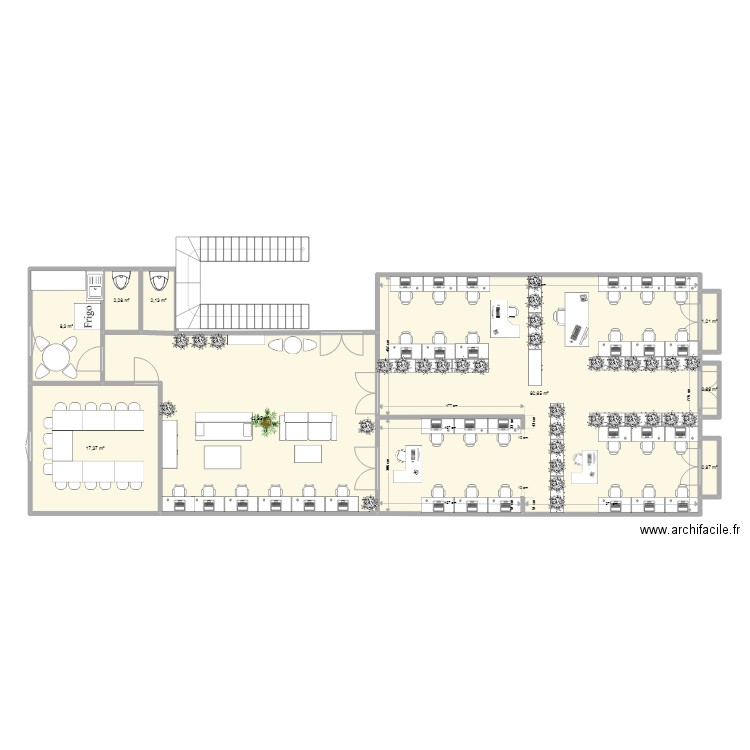 centre 2. Plan de 9 pièces et 157 m2